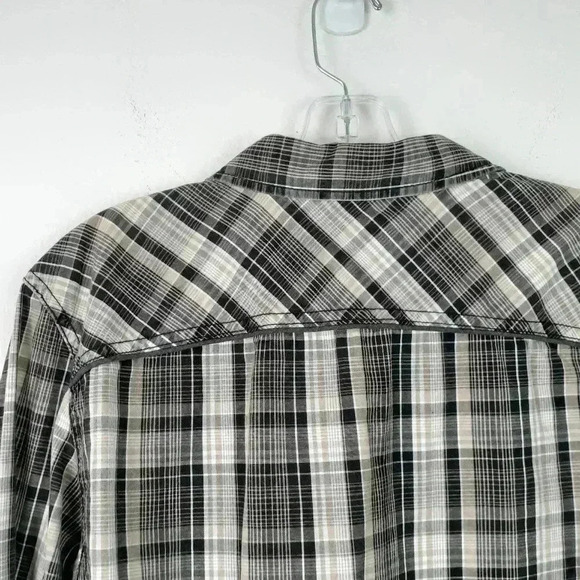 I JEANS BY BUFFALO Size Medium Button down - Picture 7 of 8